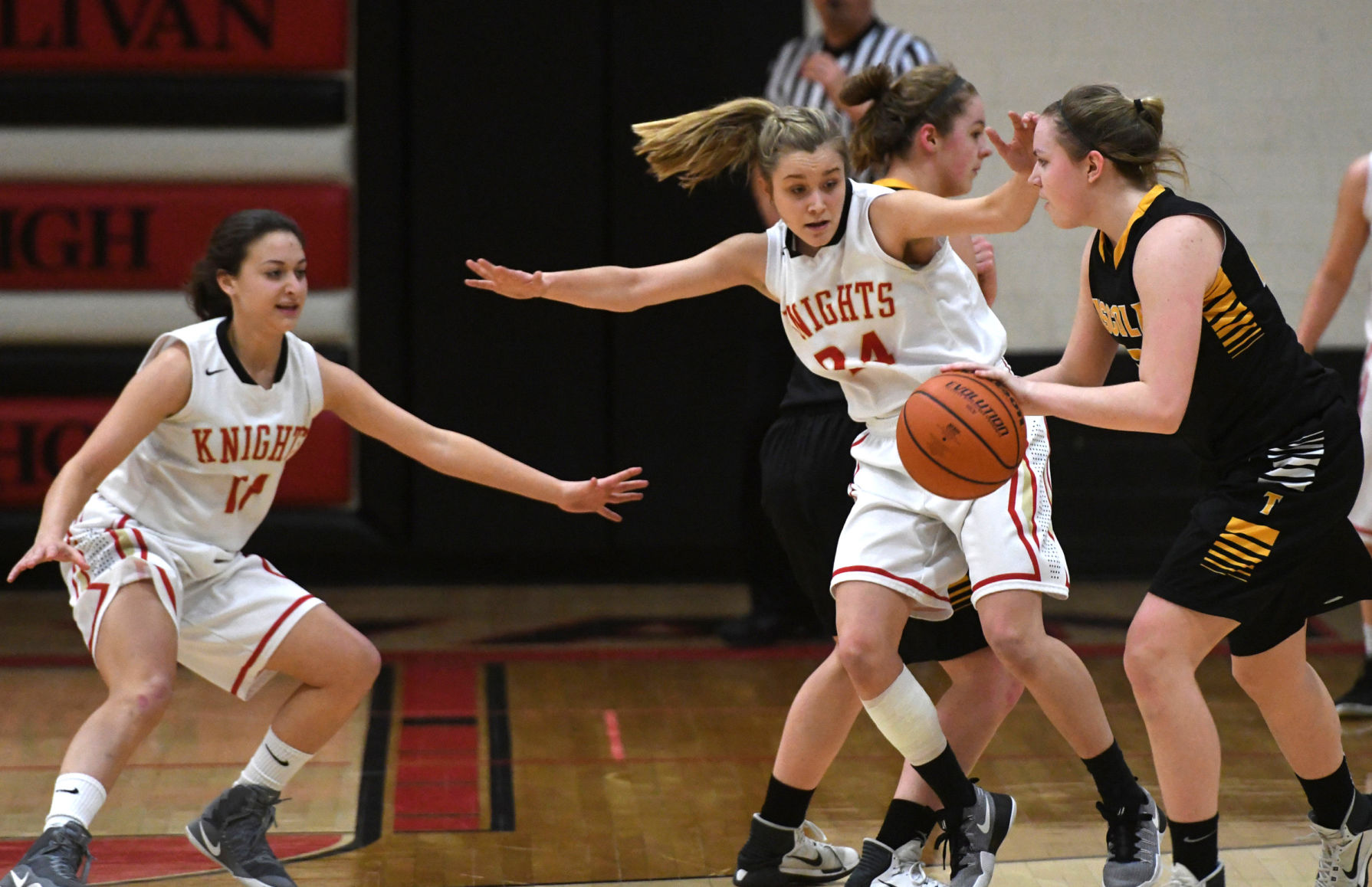 BKO Arthur Tuscola Girls Basketball 67 02.09.17.JPG